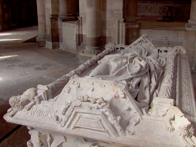 Editha - der Sarkophag der Editha – die Grablege wurde über die Jahrhunderte mehrfach umgebettet